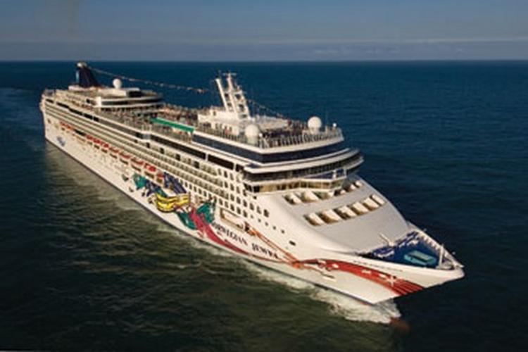 Norwegian Jewel.jpg