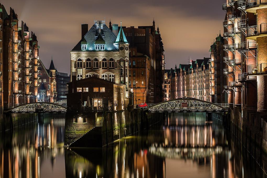 1-Hamburg-Speicherstadt.jpg