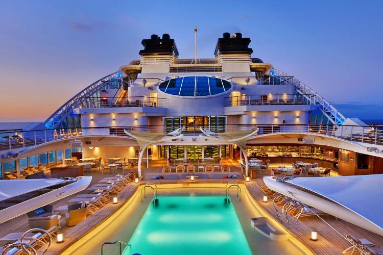 seabourn-encore-01pooldeck-el162.9te1hy36.jpg