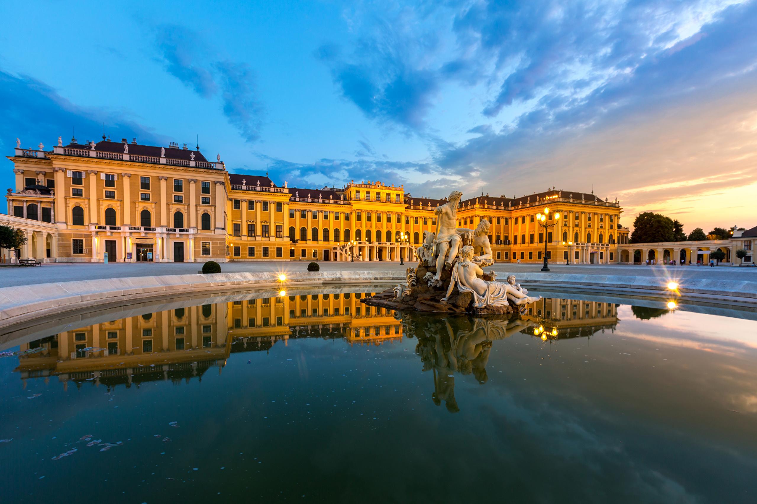 Austria_Sculptures_Sky_497741.jpg