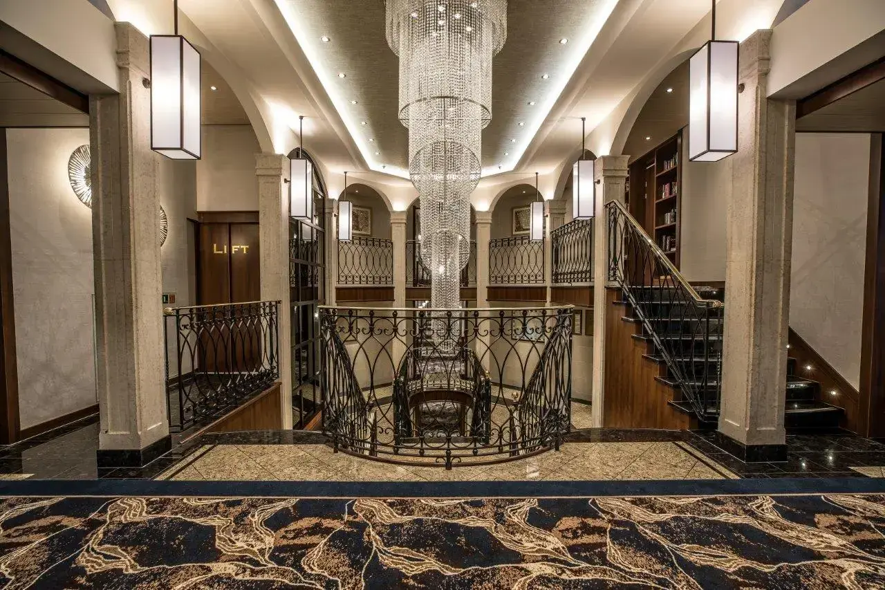 BW Reception-Hall-5834.webp