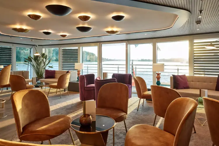 csm_Lueftner_Cruises_AMADEUS_Riva_Amadeus_Club_8178ad7918..webp