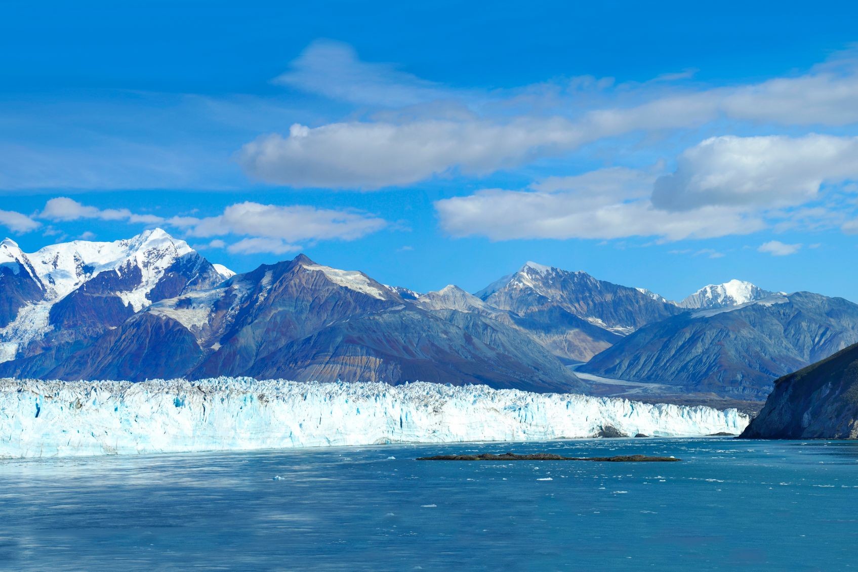 2388499_Dawes Glacier.jpg
