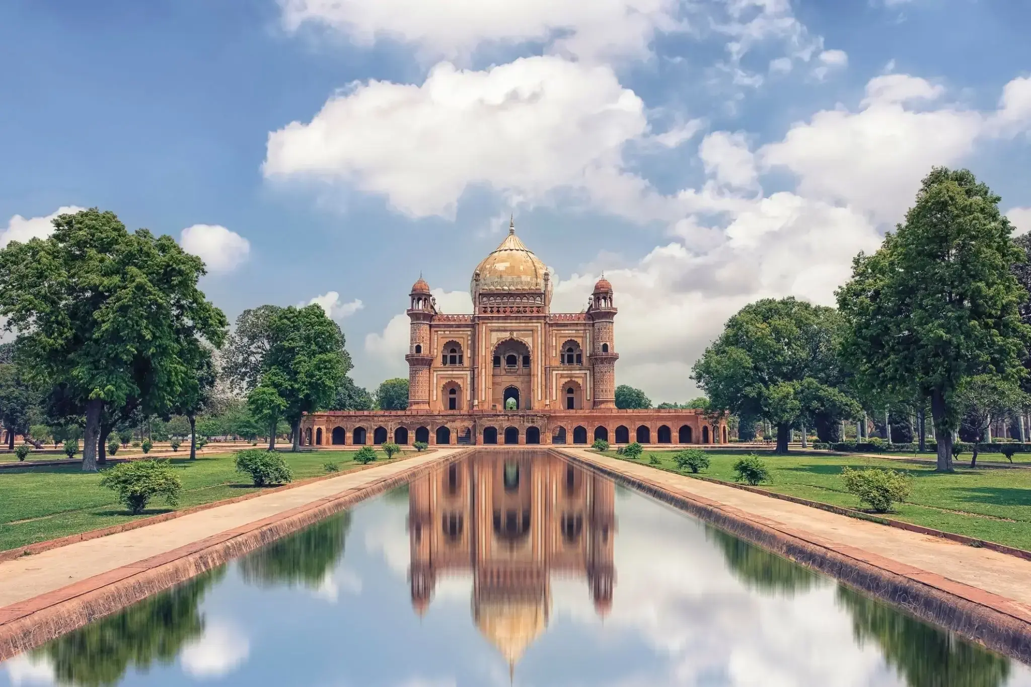 2389980_New Delhi.webp
