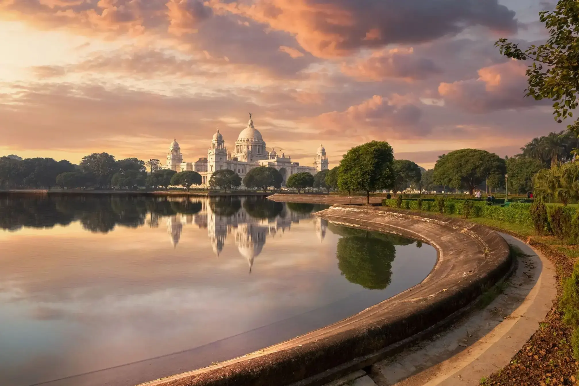 2390001_Kolkata.webp