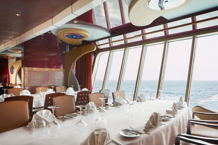 10 club-restaurant-DE-scaled.jpg