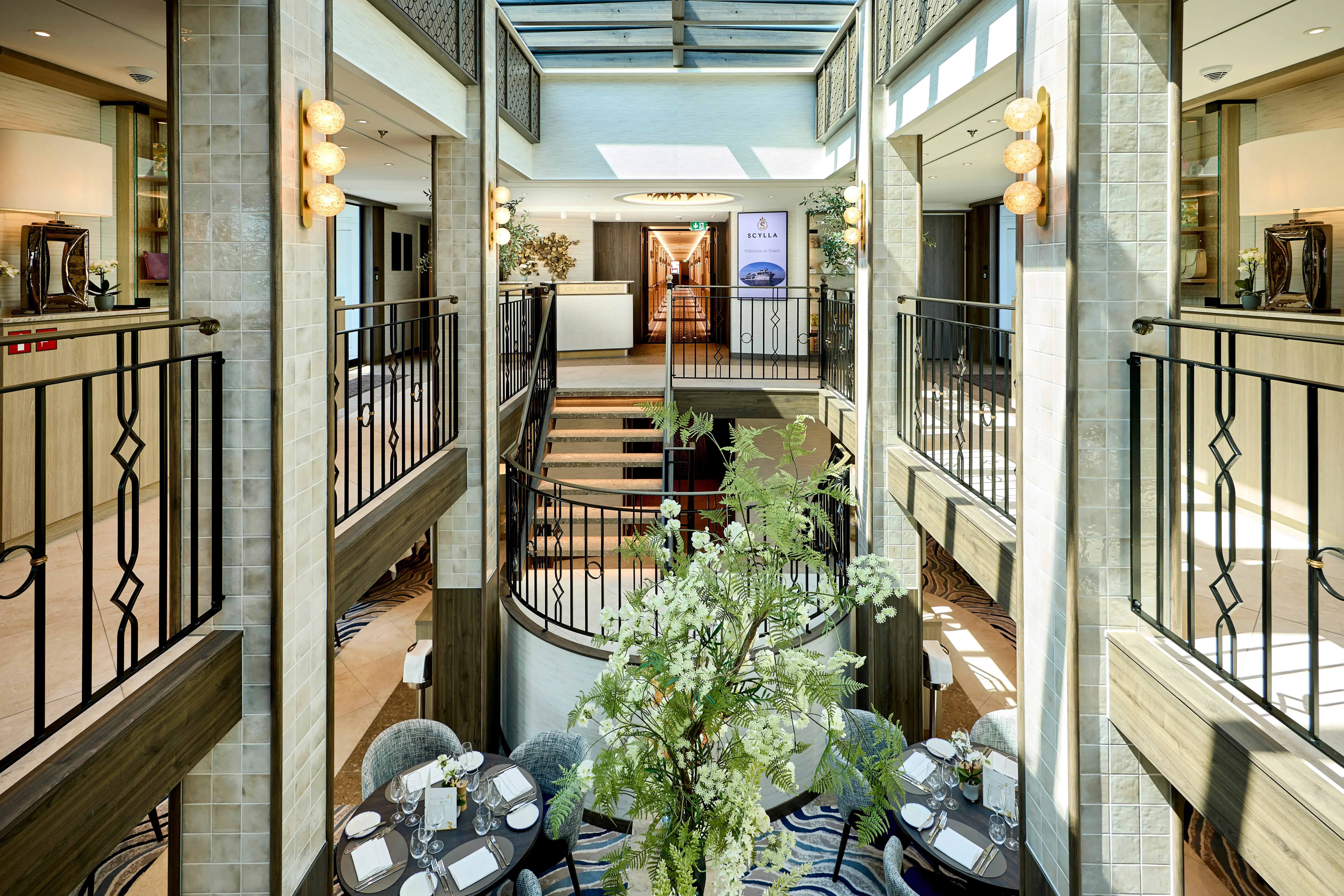 porto-mirante-lobby-reception-2.webp