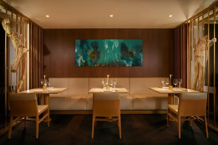costa-toscana-restaurant-archipelago-min.webp