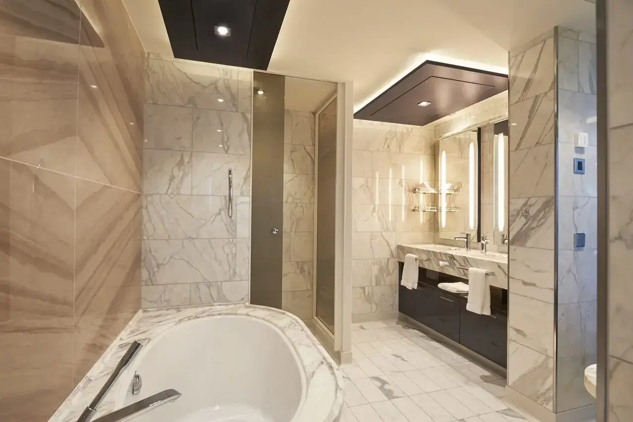 3 ncl-norwegian-joy-H2.webp