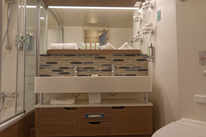 3 norwegian-encore-kabinen-ocean-view-.jpg