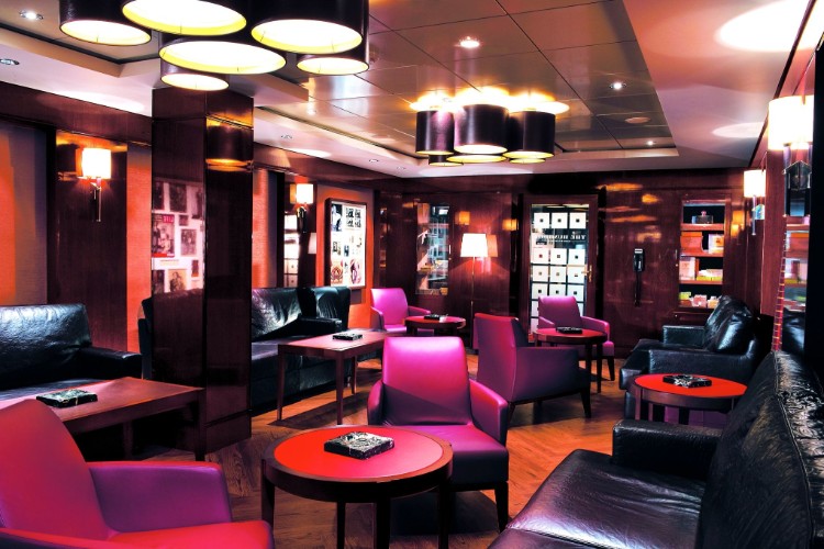 NCL, Norwegian Epic, Humidor Cigar Lounge, Credit - Rick Diaz Photography.jpeg