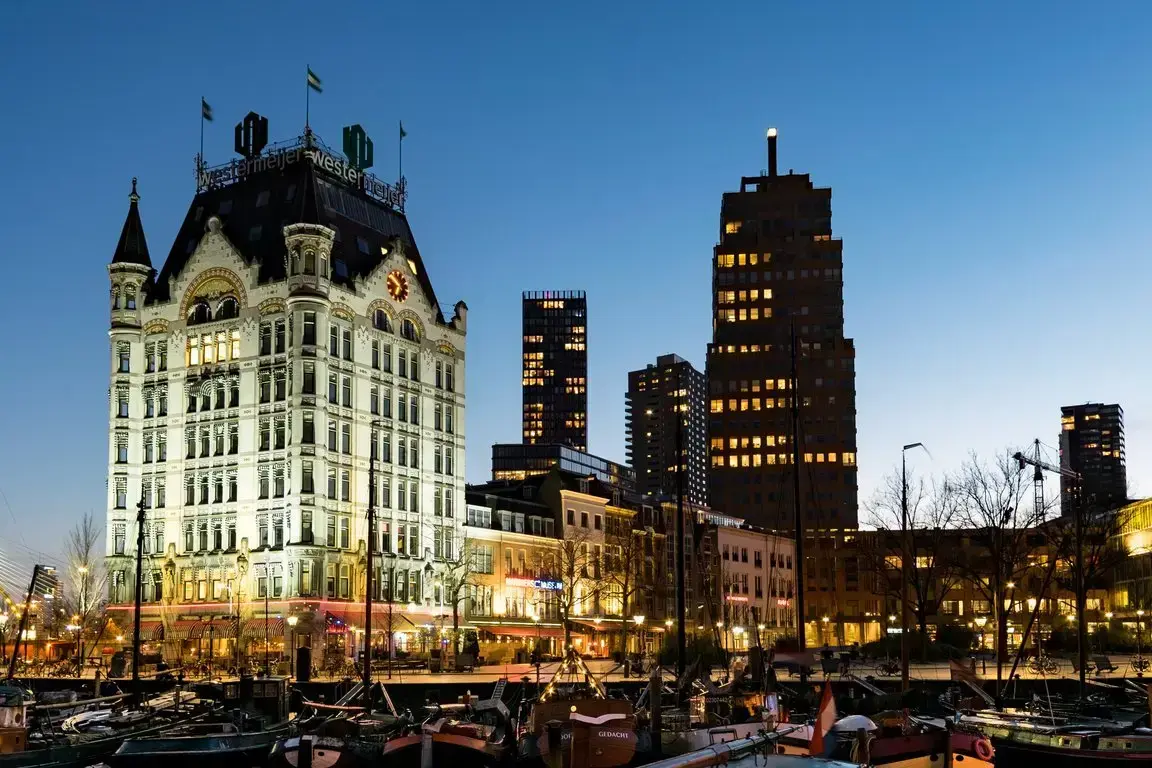 csm_AdobeStock_227606721_rotterdam_6bd8a47042.webp