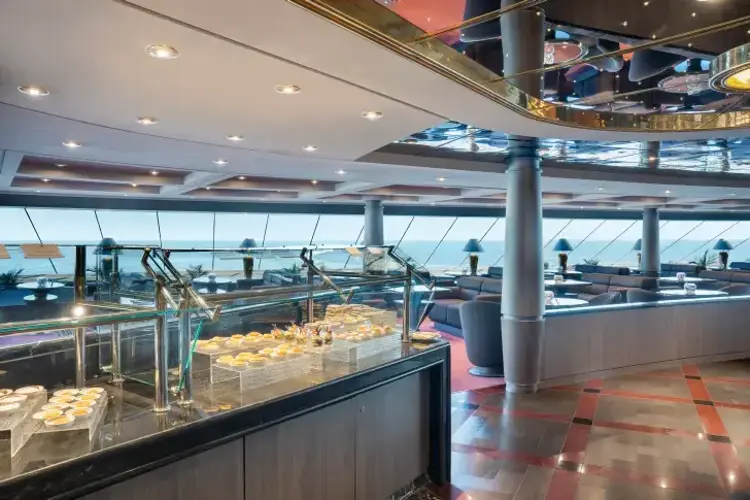 MSC25041925MSC    Divina MSC Yacht Club Top Sail Lounge.webp