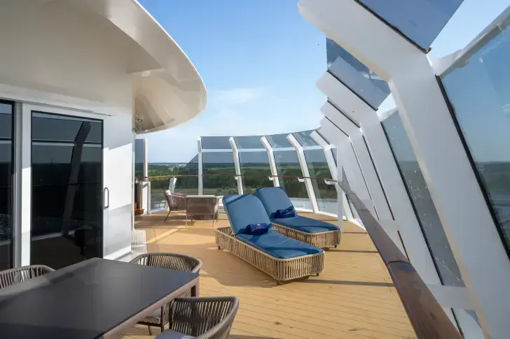 MSC Euribia, MSC Yacht Club Royal Suite with whirlpool bath (YC3) 3.webp