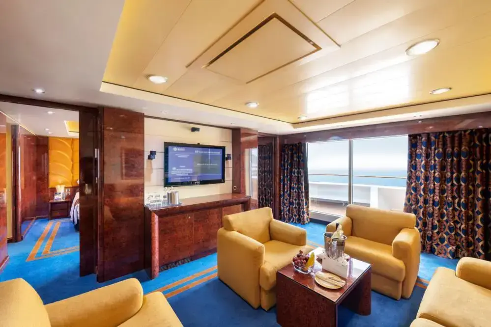 DI_YC2_executive_family_suite_03.webp