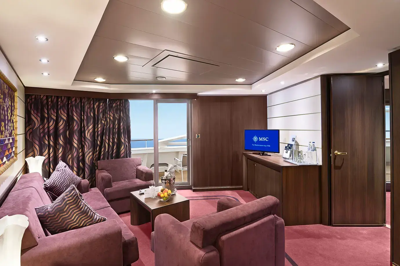 B2B_TA_FA_royal_suite_01.webp