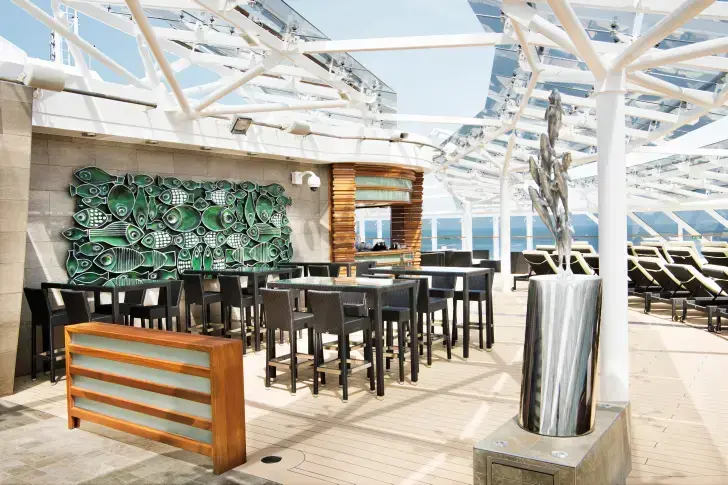MSC17010806MSC Meraviglia, MSC Yacht Club Sundeck & Bar.webp