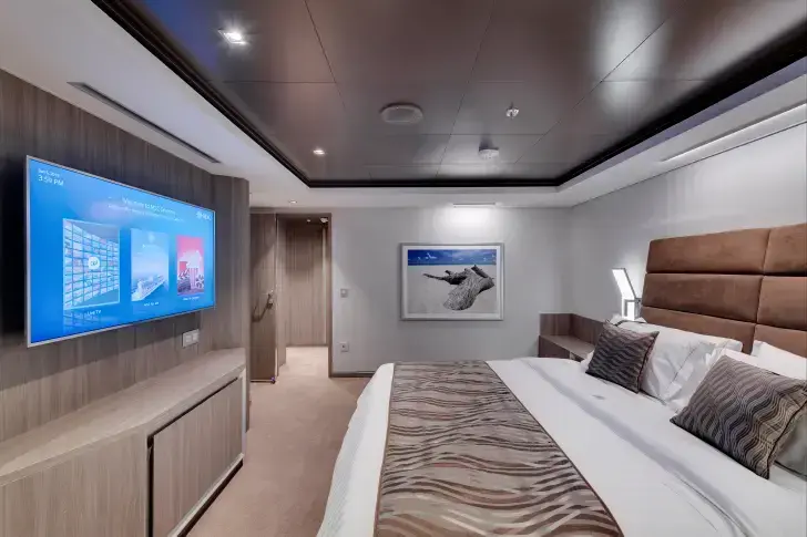 MSC18015552MSC Seaview, MSC Yacht Club Royal Suite with whirlpool bath (YC3).webp