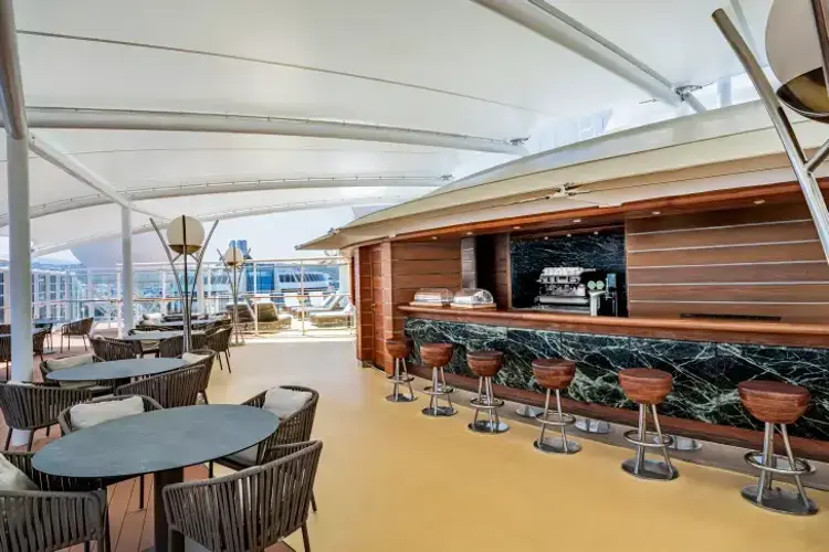 MSC25042586MSC Splendida, MSC Yacht Club - The One Bar.webp