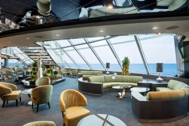 MSC21007123MSC Virtuosa, MSC Yacht Club Top Sail Lounge.webp