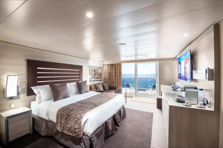 MSC21006882MSC Virtuosa, MSC Yacht Club Deluxe Suite for guest with disabilities or reduced mobility (YC1).webp