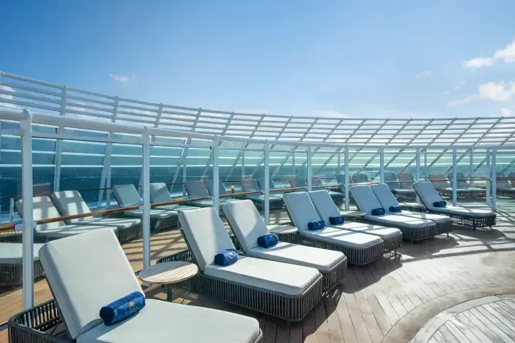 MSC25039988MSC Fantasia, MSC Yacht Club The One Pool.webp