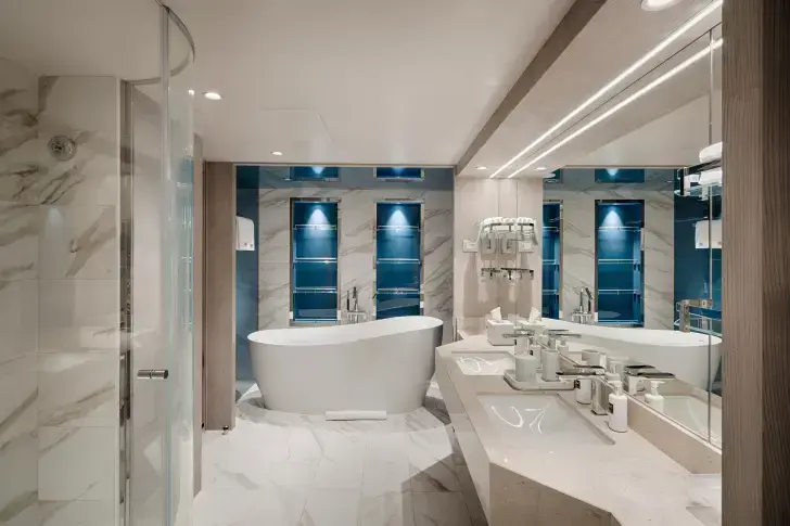 MSC25042094MSC World America, MSC Yacht Club Owner's Suite with Whirlpool Bath - Bathroom (YC4).webp