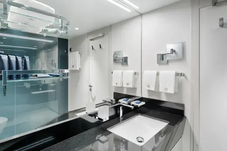 MSC25038067MSC World Asia, MSC Yacht Club Deluxe Suite (YC1).webp