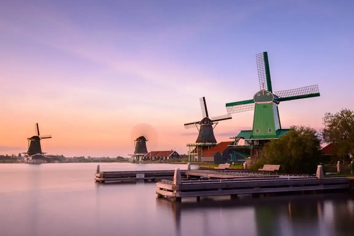 csm_AdobeStock_114701197_Zaanse_Schans_d793b10d80.webp