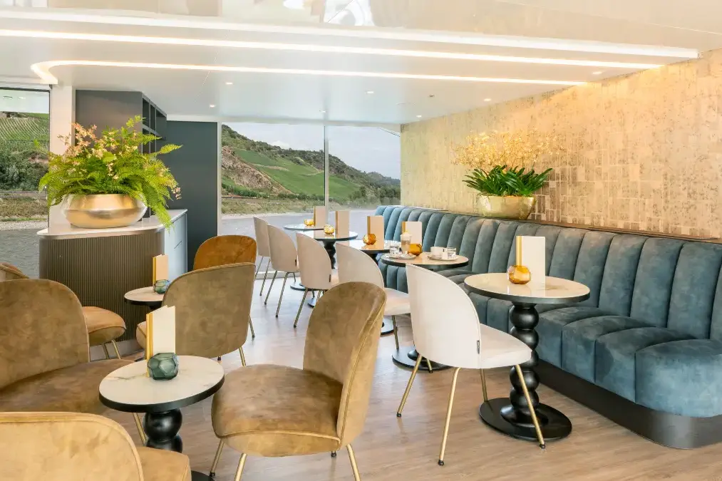amadeusamara_vienna_cafe.webp