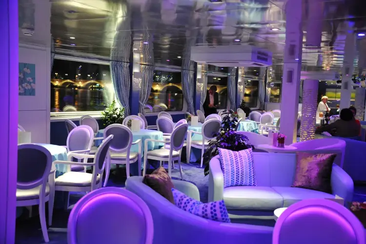 32730-salon05-MS-Cyrano-de-Bergerac-Garonne-CroisiEurope-CroisiEurope.webp