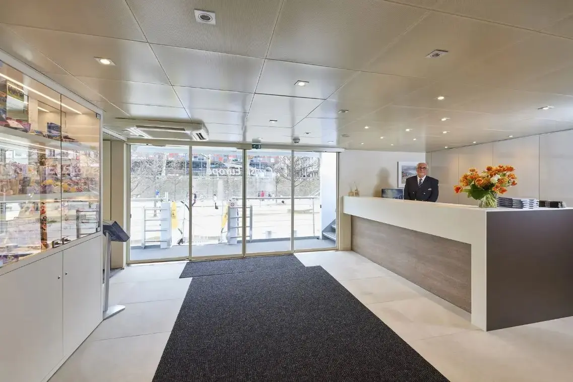 RECEPTION_.webp