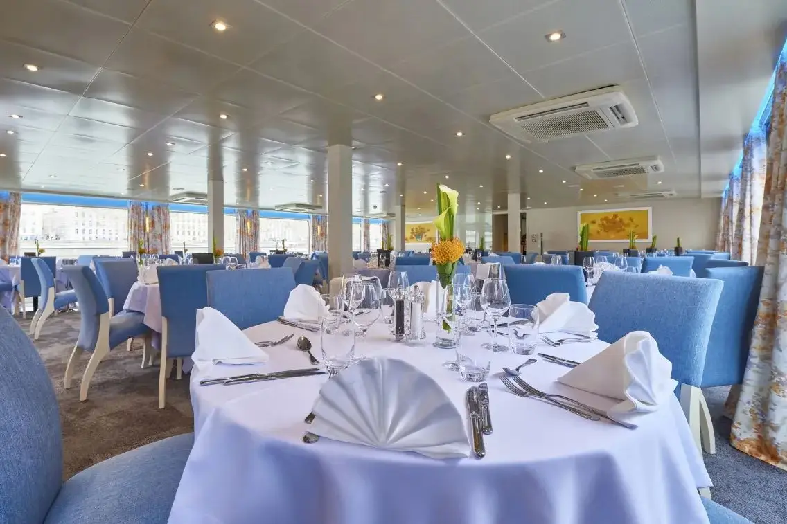 Restaurant_.webp