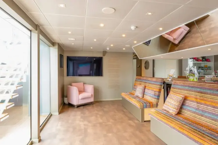 hall-entree3-ms-loire-princesse-pont-superieur-rhin-croisieurope-corinne-cotard©corinne_cotard.webp