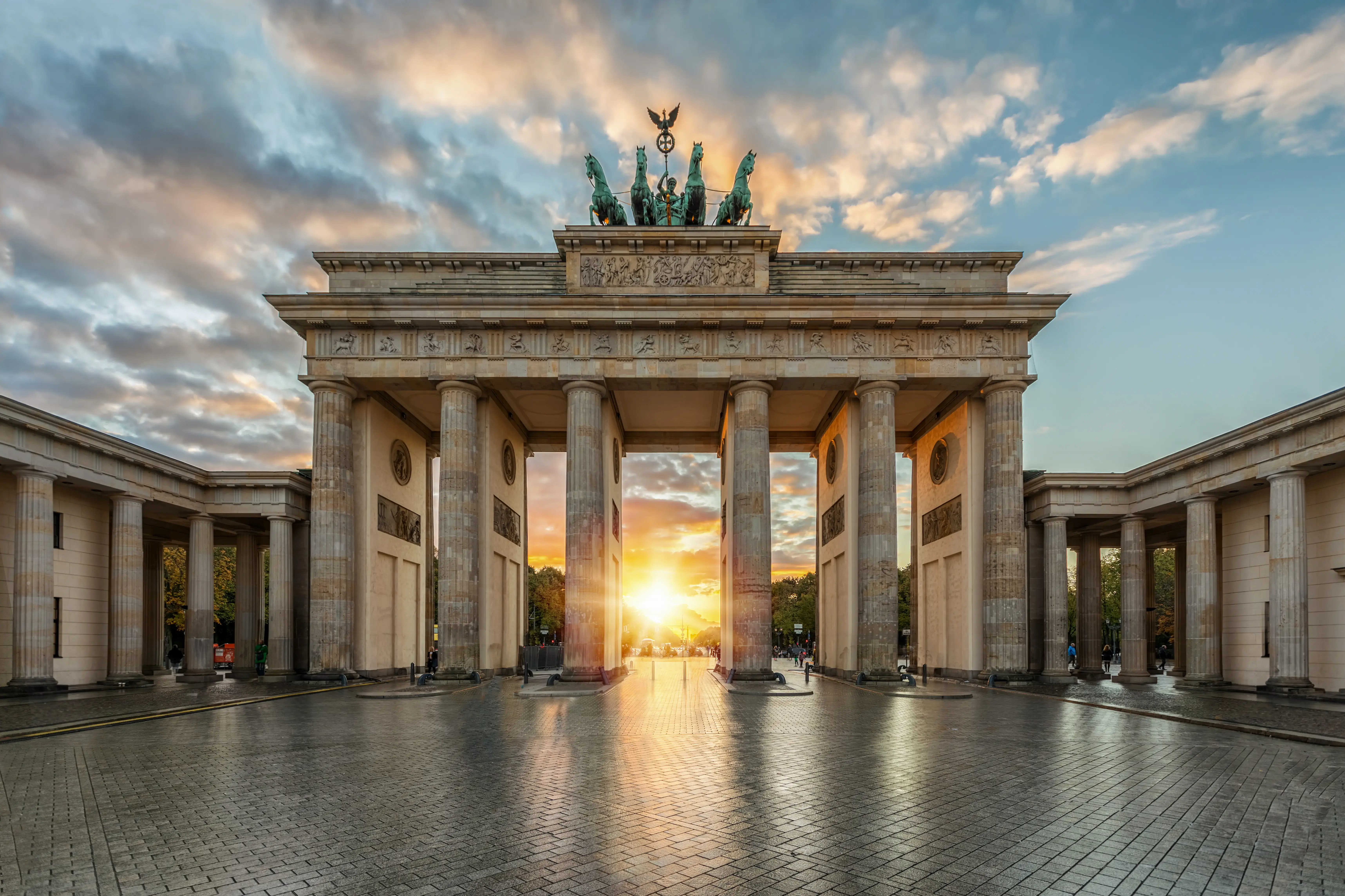 berlin-adobestock-176098557.webp