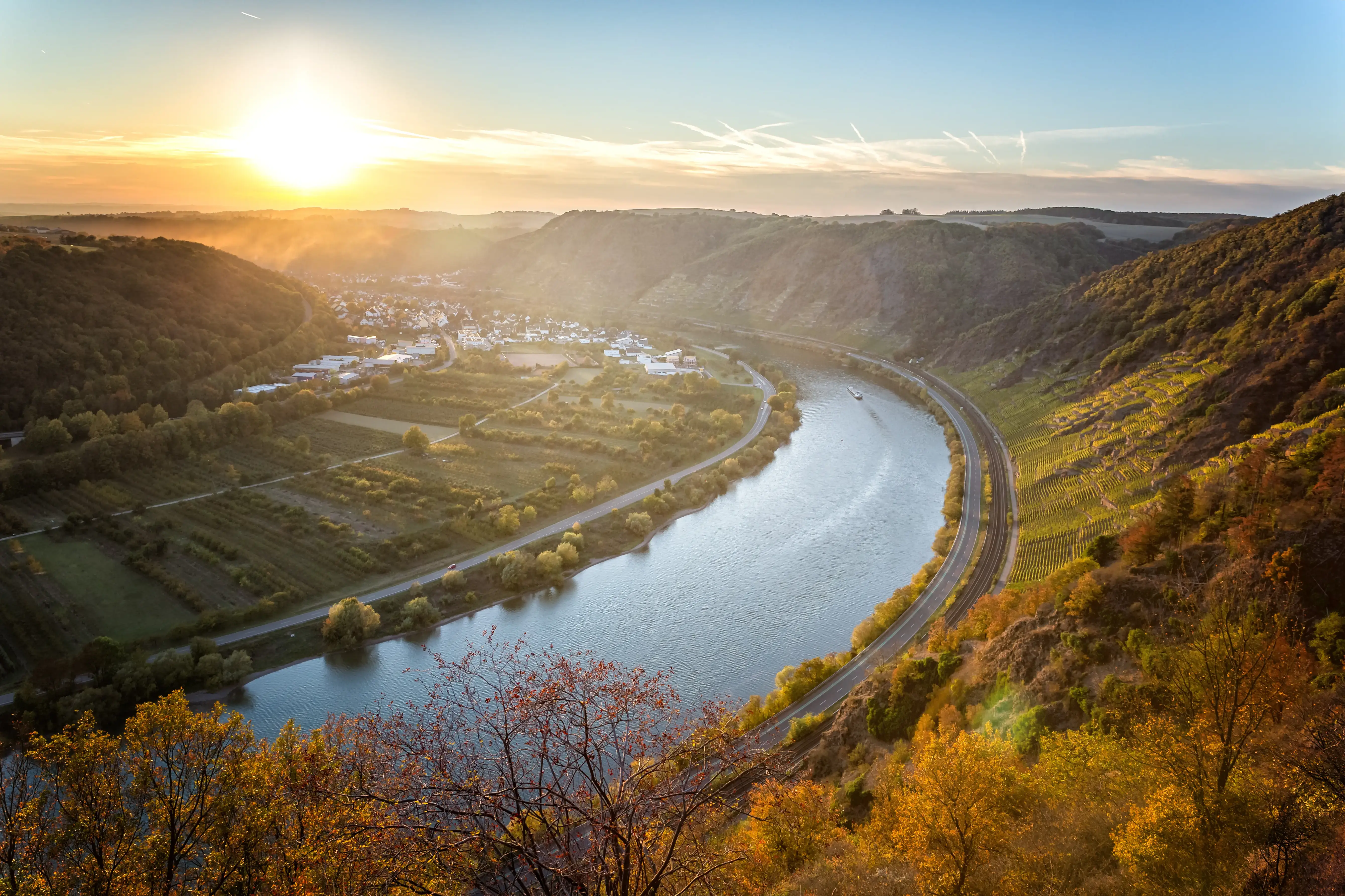 moseltal-adobestock-259023637.webp