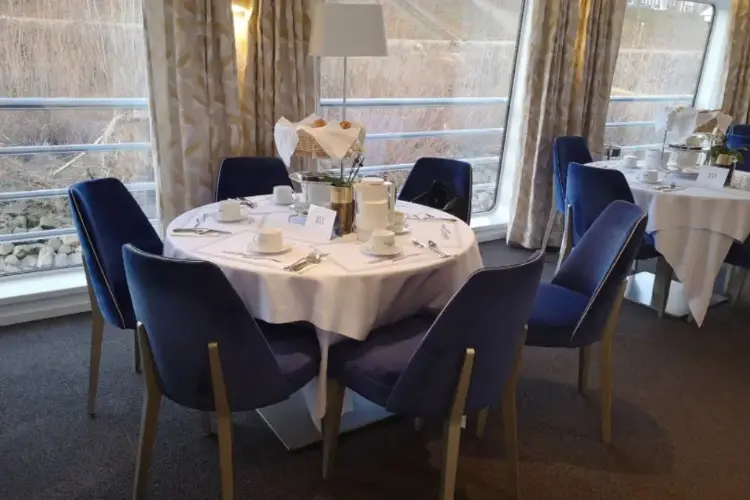 ms-symphonie-restaurant-2.webp