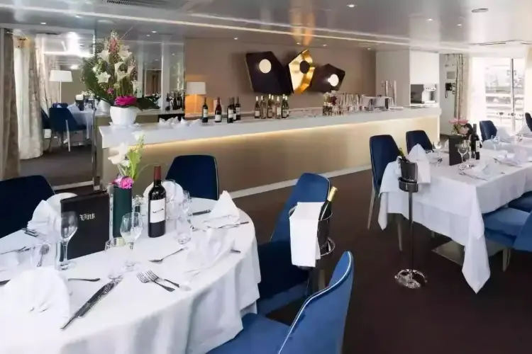 ms-symphonie-restaurant-4.webp
