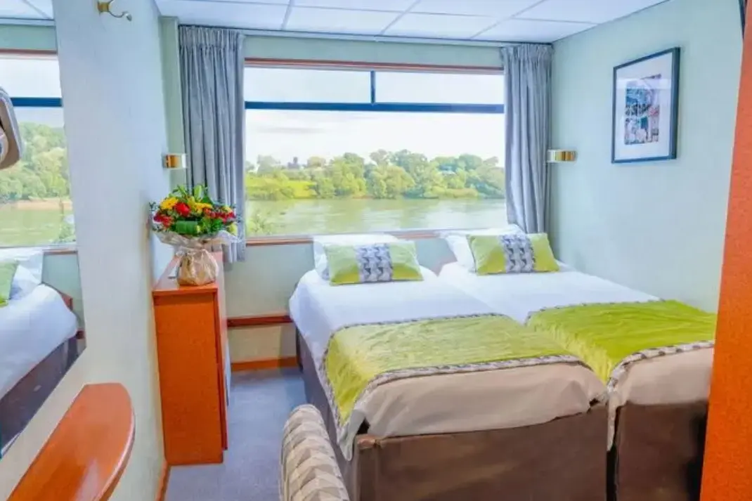UPPER DECK 2 SINGLE BED - HANDICAPED CABIN CAT B.webp