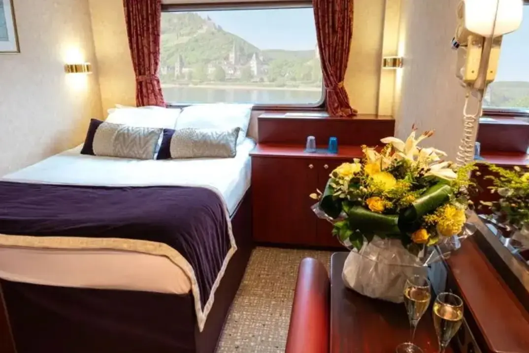 MS Mona Lisa Cabin 8.webp