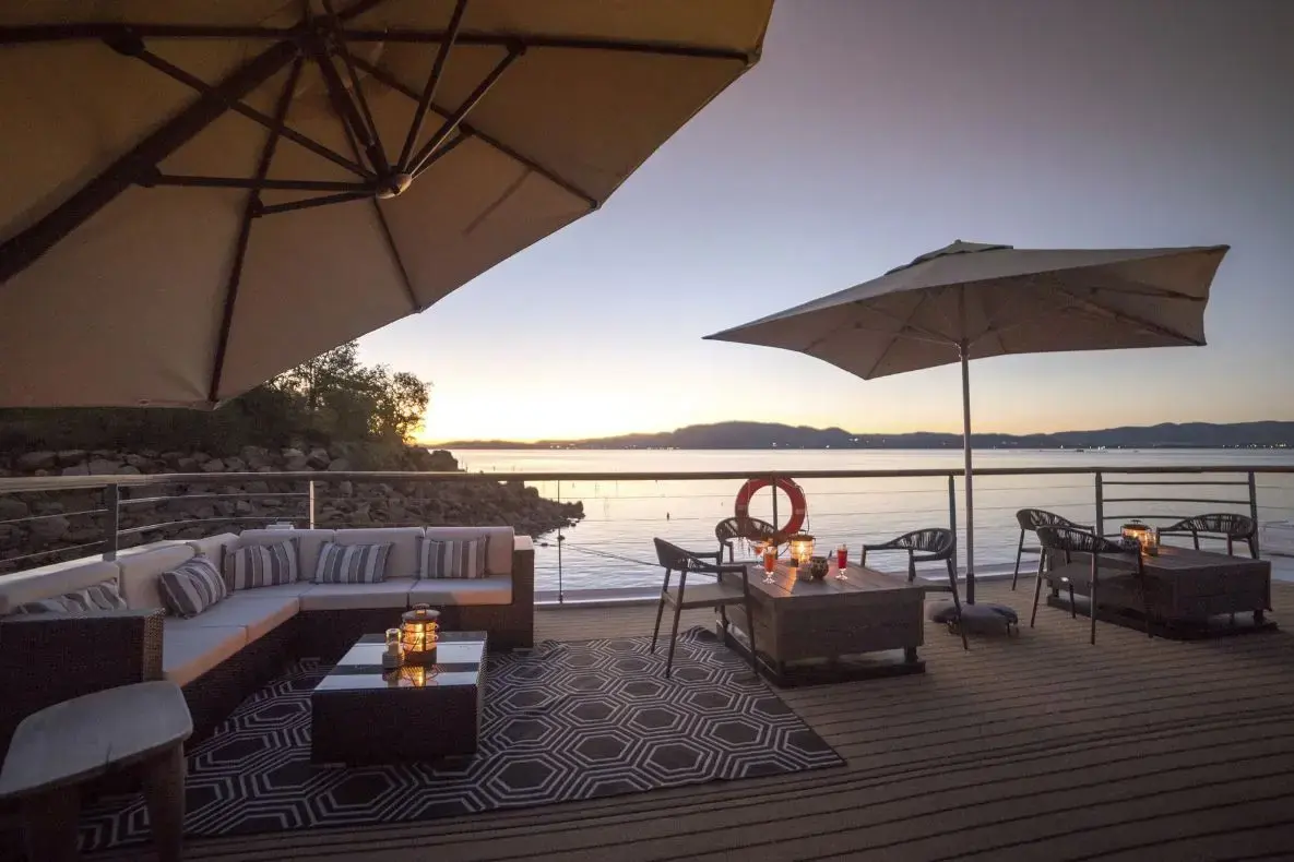 RV African Dream Lounge sun.webp