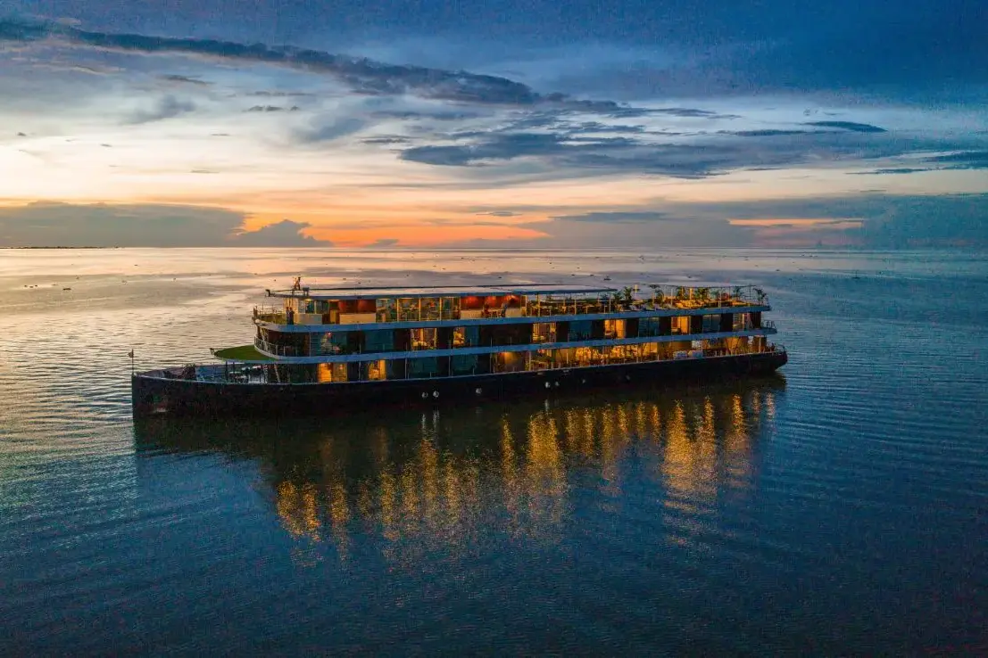 RV Indochine II 11 ship.webp