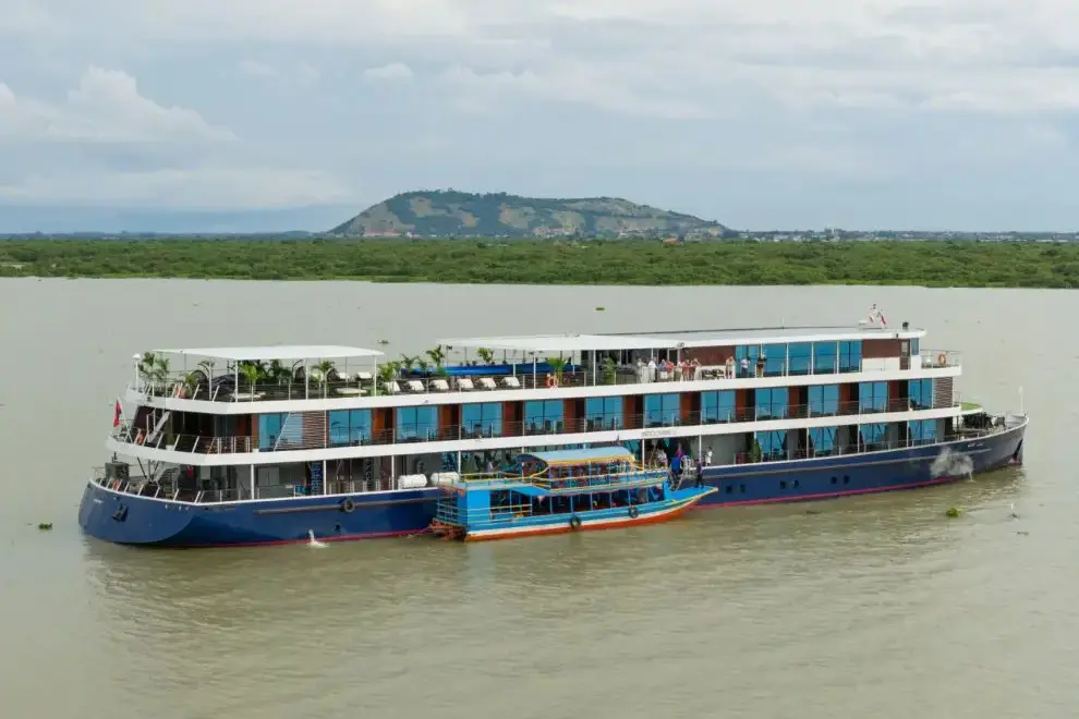 RV Indochine II 14 ship.webp