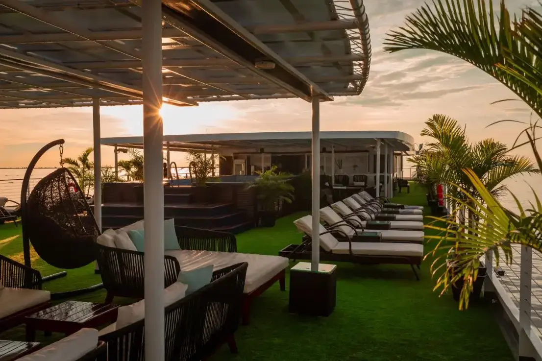 RV Indochine II 3 Sun Deck.webp