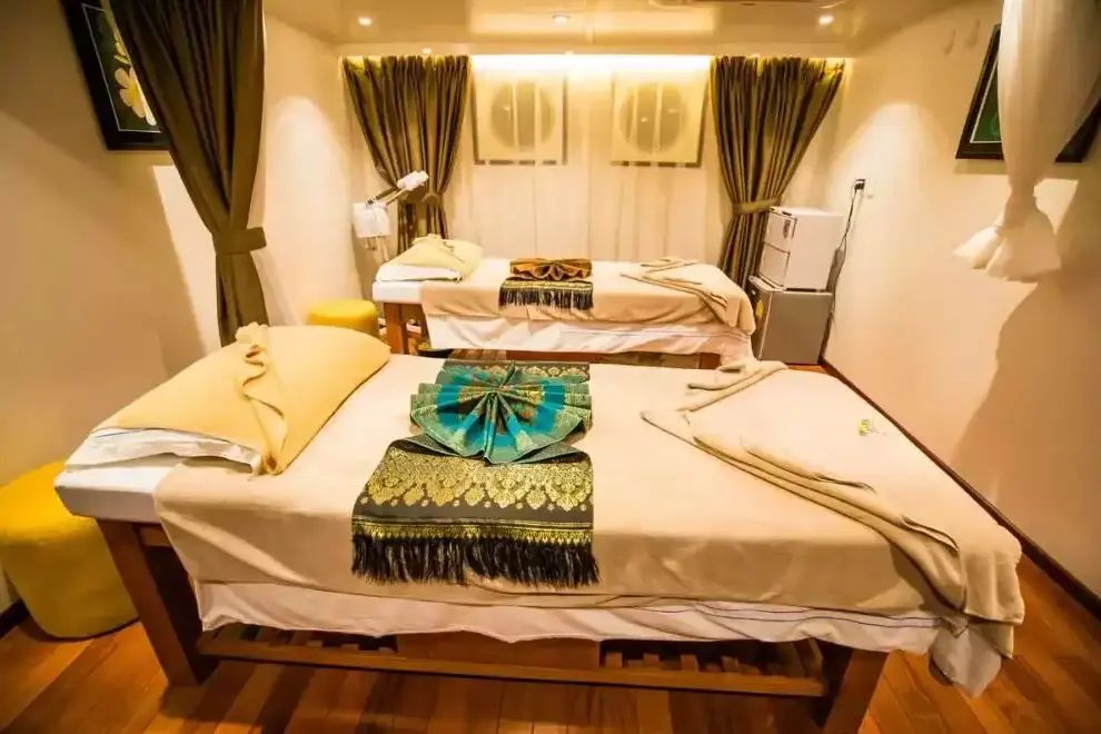 RV Indochine II massag.webp