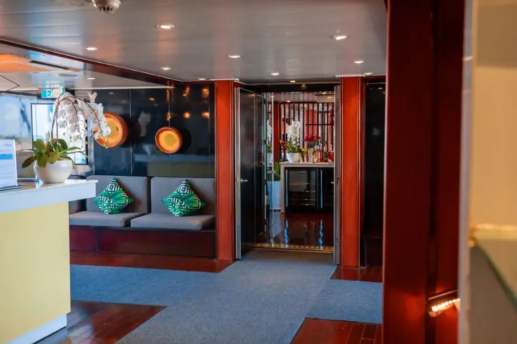 RV Indochine II reception.webp