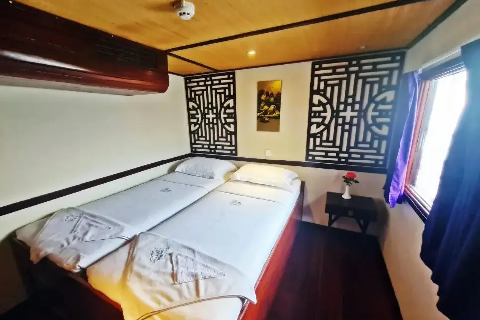cabin 3.webp