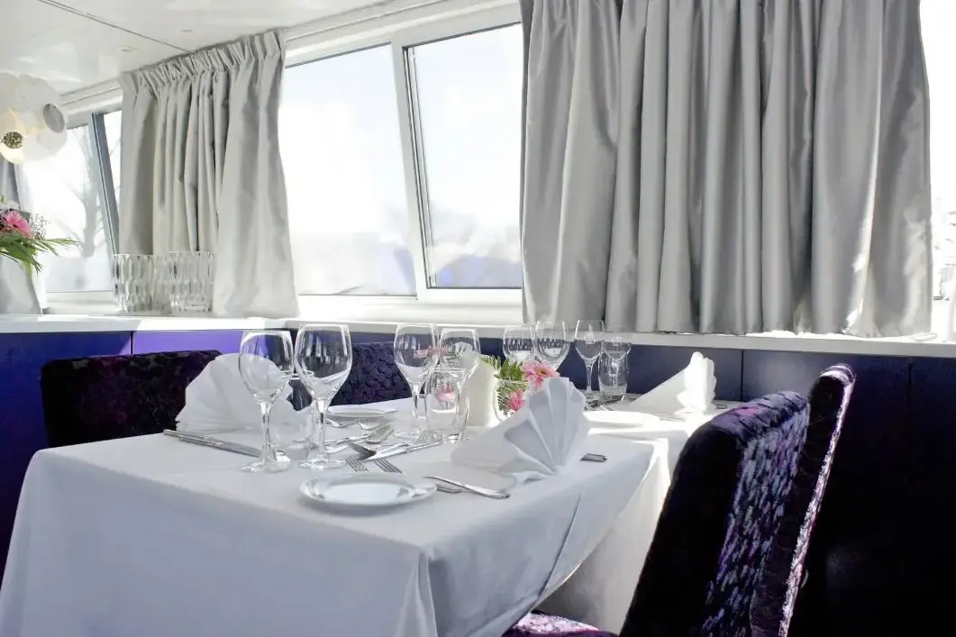 MS DEBORAH restaurant.webp
