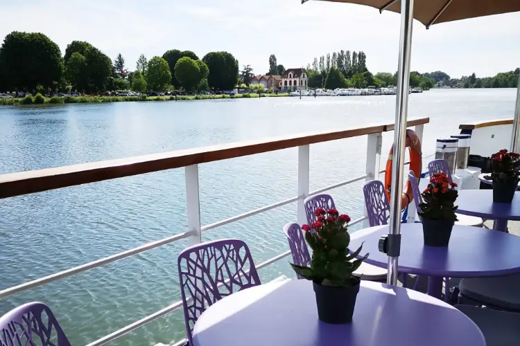 CroisiErurope MS Raymonde - Terrace.webp