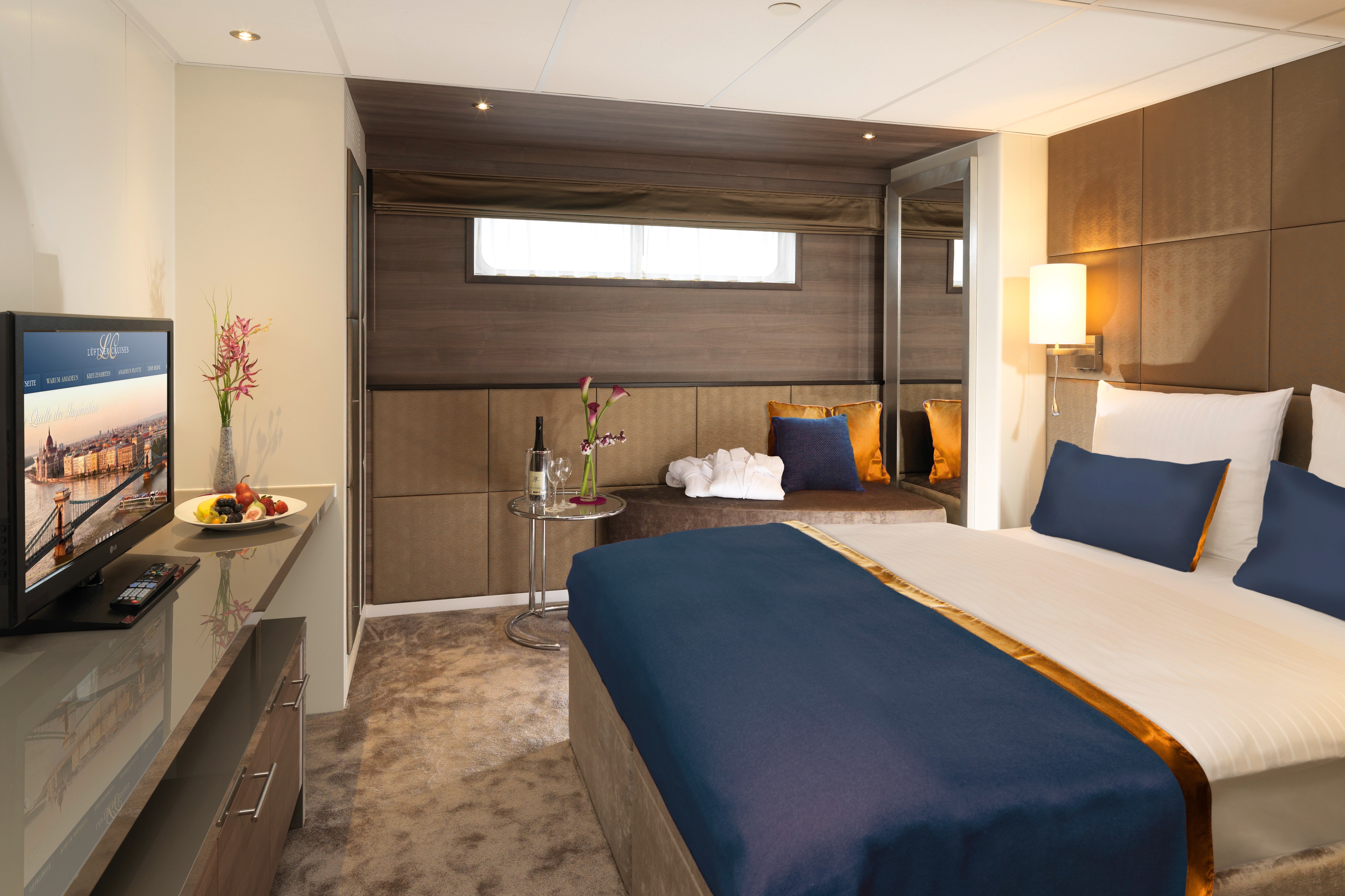 Lueftner_Cruises_AMADEUS_Silver_III_Cabin_Haydn_Deck.jpg